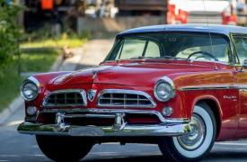 拍卖：这辆1955年的全尺寸克莱斯勒汽车以高价出售