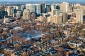加拿大房地产价格预计在 2023 年下降 3.3%