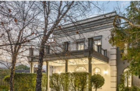 与已故Shane Warne有联系的墨尔本豪宅以1500万澳元挂牌出售